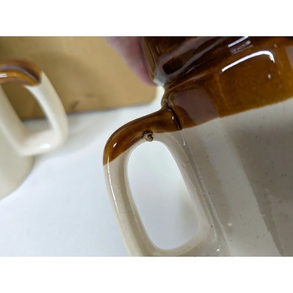 Vintage‎ Salt Pepper Shaker Set 5 Inch Taiwan Two Tone